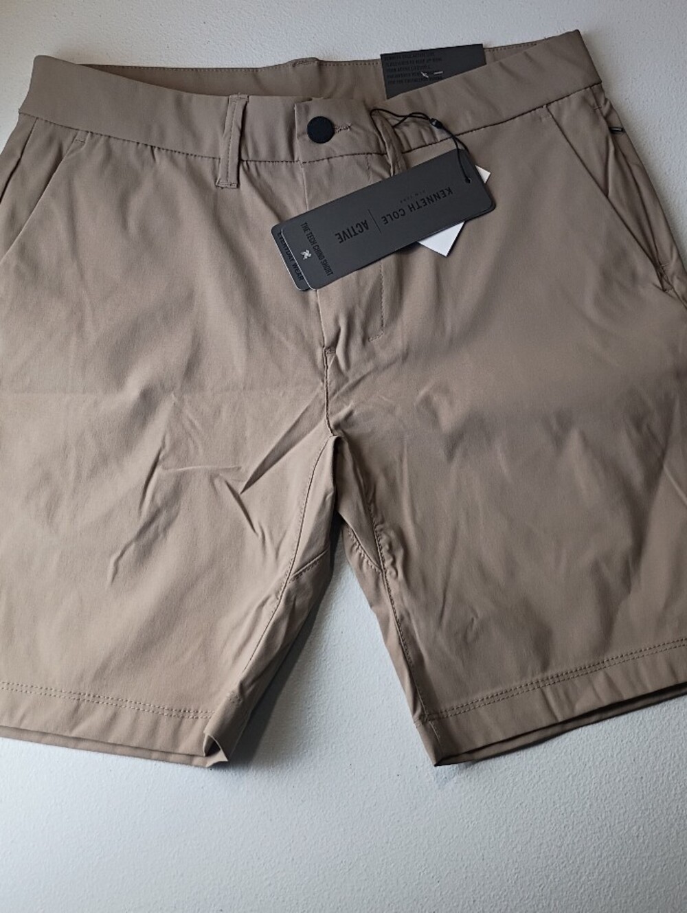 Men's Kenneth Cole Tan Performance Slim Fit Flat Front  Shorts Sz 30 (205)